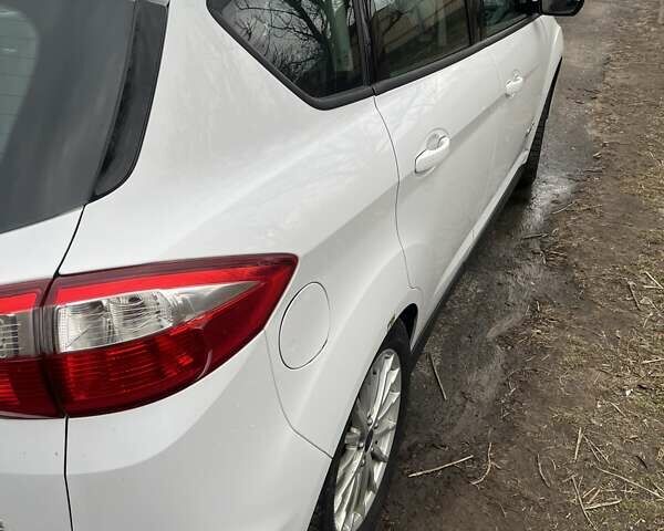 Белый Форд Си-Макс, объемом двигателя 2 л и пробегом 240 тыс. км за 8800 $, фото 7 на Automoto.ua