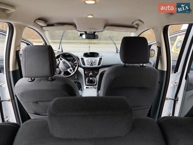 Белый Форд Си-Макс, объемом двигателя 1.56 л и пробегом 235 тыс. км за 9500 $, фото 12 на Automoto.ua