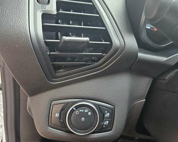 Білий Форд Сі-Макс, об'ємом двигуна 2 л та пробігом 120 тис. км за 12500 $, фото 36 на Automoto.ua