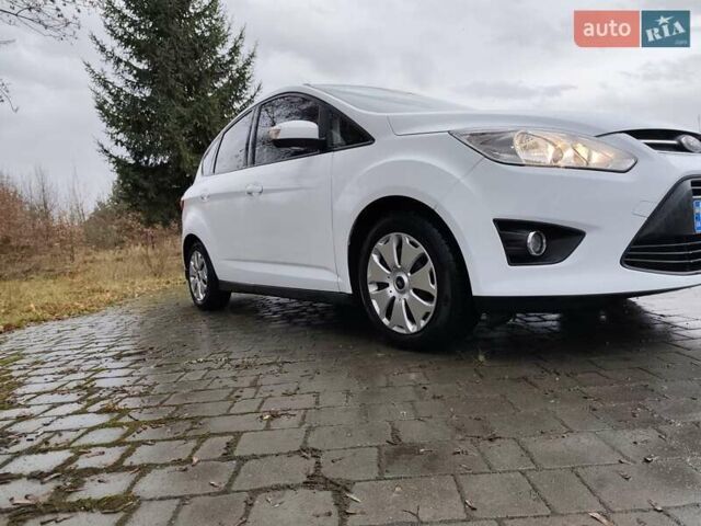 Белый Форд Си-Макс, объемом двигателя 1.56 л и пробегом 235 тыс. км за 9500 $, фото 2 на Automoto.ua