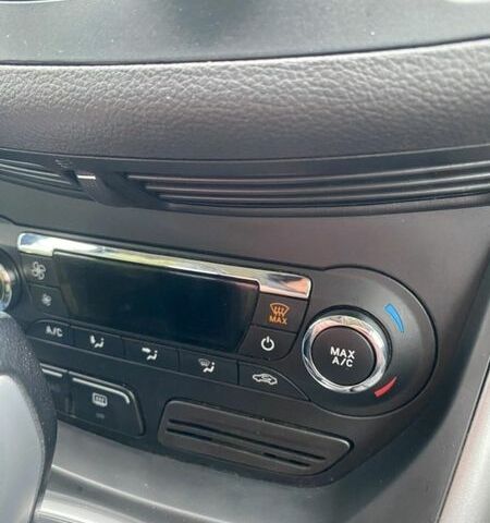 Білий Форд Сі-Макс, об'ємом двигуна 2 л та пробігом 240 тис. км за 8700 $, фото 26 на Automoto.ua