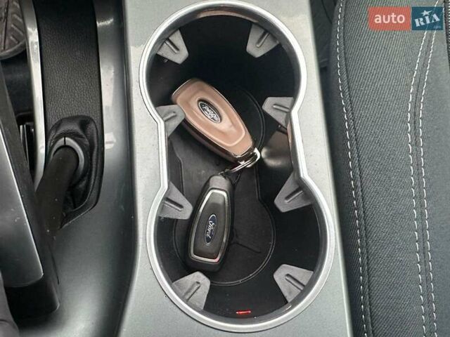 Білий Форд Сі-Макс, об'ємом двигуна 1.6 л та пробігом 265 тис. км за 9800 $, фото 20 на Automoto.ua