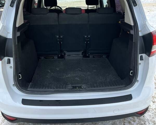 Білий Форд Сі-Макс, об'ємом двигуна 1.5 л та пробігом 208 тис. км за 10500 $, фото 17 на Automoto.ua