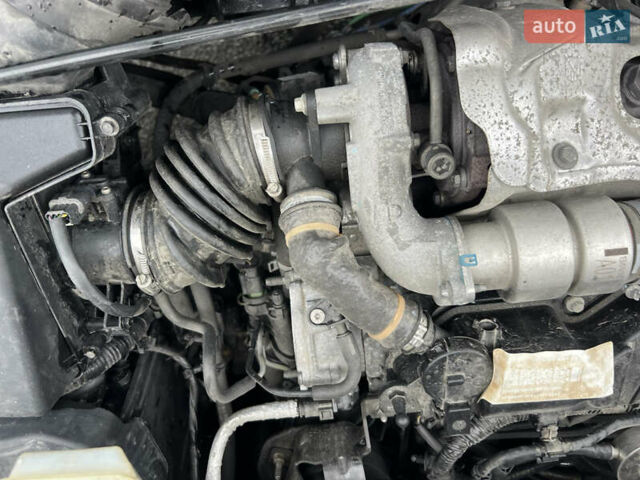 Белый Форд Си-Макс, объемом двигателя 1.5 л и пробегом 186 тыс. км за 9399 $, фото 37 на Automoto.ua