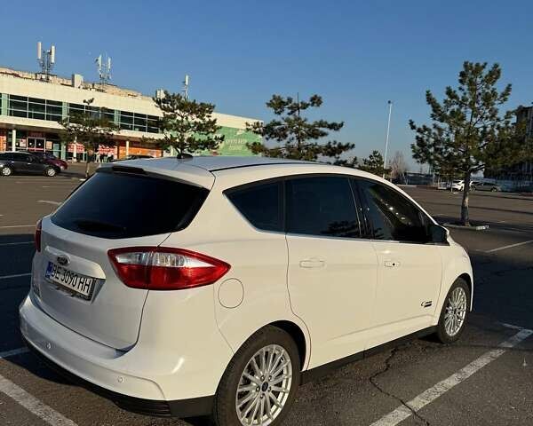 Белый Форд Си-Макс, объемом двигателя 2 л и пробегом 153 тыс. км за 13900 $, фото 2 на Automoto.ua