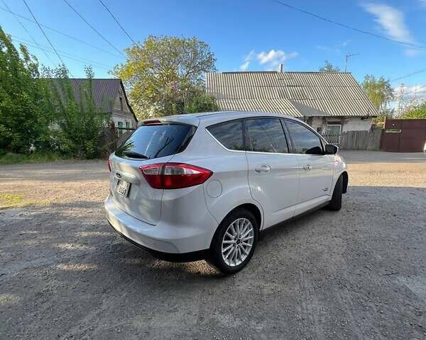 Белый Форд Си-Макс, объемом двигателя 2 л и пробегом 190 тыс. км за 13900 $, фото 3 на Automoto.ua