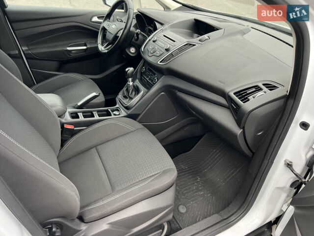 Белый Форд Си-Макс, объемом двигателя 1.5 л и пробегом 186 тыс. км за 9399 $, фото 29 на Automoto.ua