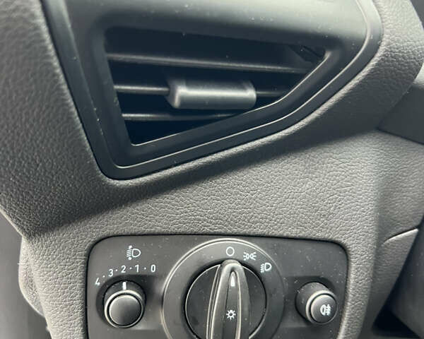 Белый Форд Си-Макс, объемом двигателя 1.5 л и пробегом 186 тыс. км за 9399 $, фото 15 на Automoto.ua