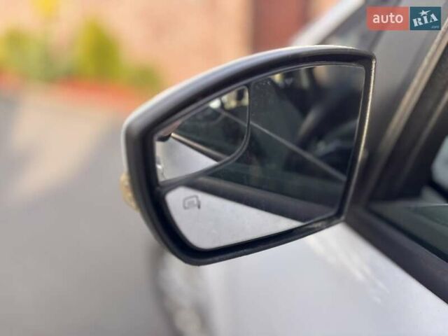 Белый Форд Си-Макс, объемом двигателя 2 л и пробегом 203 тыс. км за 10800 $, фото 20 на Automoto.ua