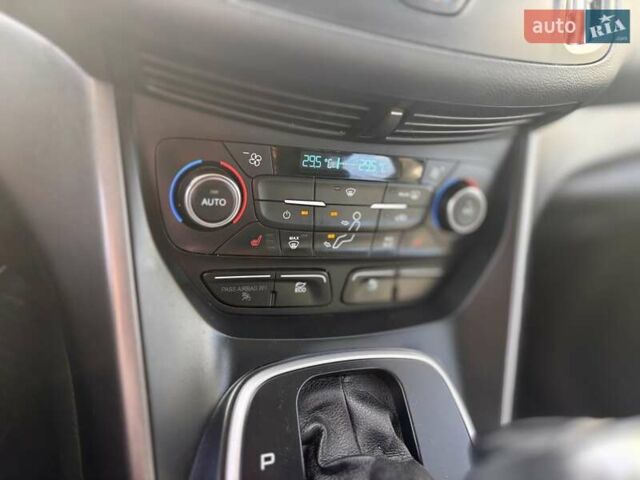 Белый Форд Си-Макс, объемом двигателя 2 л и пробегом 203 тыс. км за 10800 $, фото 21 на Automoto.ua