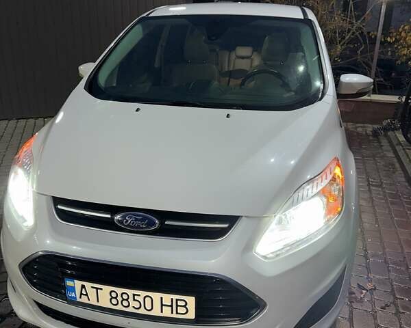 Белый Форд Си-Макс, объемом двигателя 2 л и пробегом 111 тыс. км за 15100 $, фото 13 на Automoto.ua