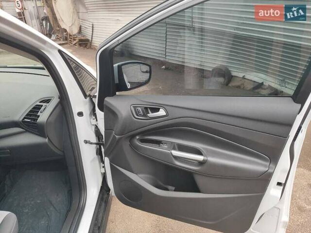 Белый Форд Си-Макс, объемом двигателя 2 л и пробегом 115 тыс. км за 13500 $, фото 5 на Automoto.ua