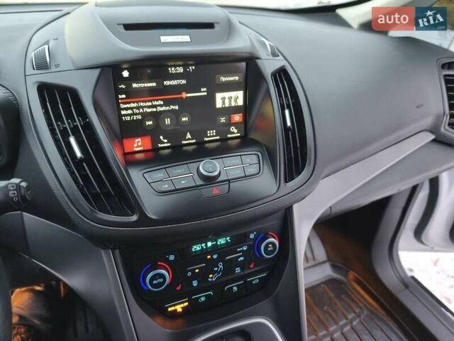 Белый Форд Си-Макс, объемом двигателя 2 л и пробегом 154 тыс. км за 11500 $, фото 7 на Automoto.ua