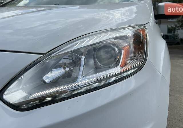 Білий Форд Сі-Макс, об'ємом двигуна 2 л та пробігом 246 тис. км за 10000 $, фото 6 на Automoto.ua