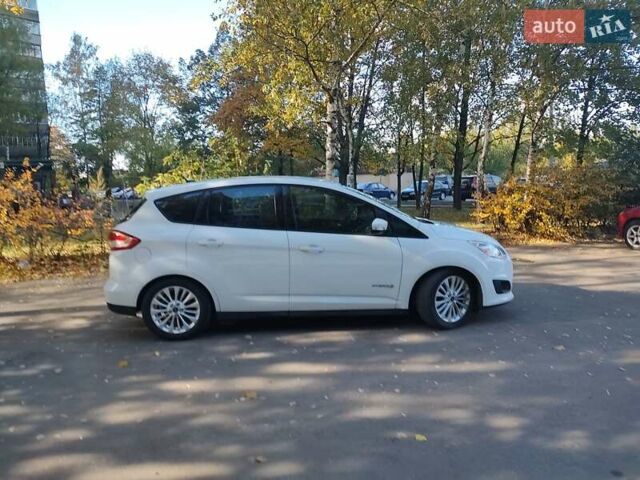 Белый Форд Си-Макс, объемом двигателя 2 л и пробегом 121 тыс. км за 12500 $, фото 3 на Automoto.ua