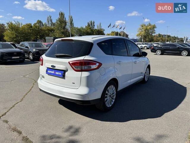 Білий Форд Сі-Макс, об'ємом двигуна 2 л та пробігом 121 тис. км за 13900 $, фото 4 на Automoto.ua