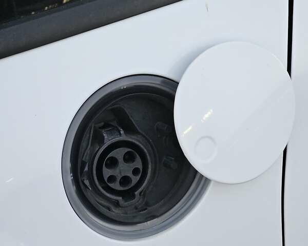 Белый Форд Си-Макс, объемом двигателя 2 л и пробегом 120 тыс. км за 13400 $, фото 15 на Automoto.ua