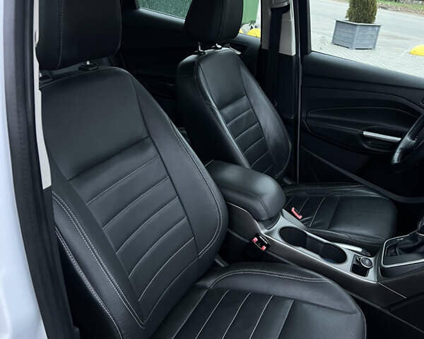 Белый Форд Си-Макс, объемом двигателя 2 л и пробегом 85 тыс. км за 12700 $, фото 22 на Automoto.ua