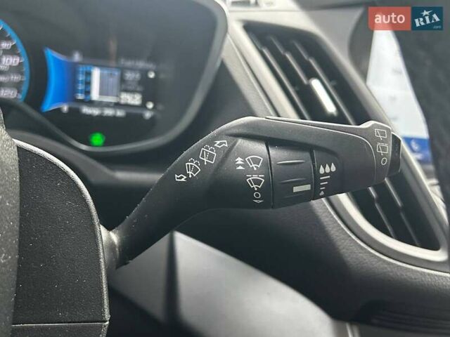 Білий Форд Сі-Макс, об'ємом двигуна 2 л та пробігом 246 тис. км за 10990 $, фото 15 на Automoto.ua