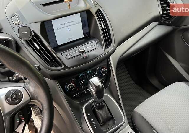 Білий Форд Сі-Макс, об'ємом двигуна 2 л та пробігом 246 тис. км за 10000 $, фото 11 на Automoto.ua