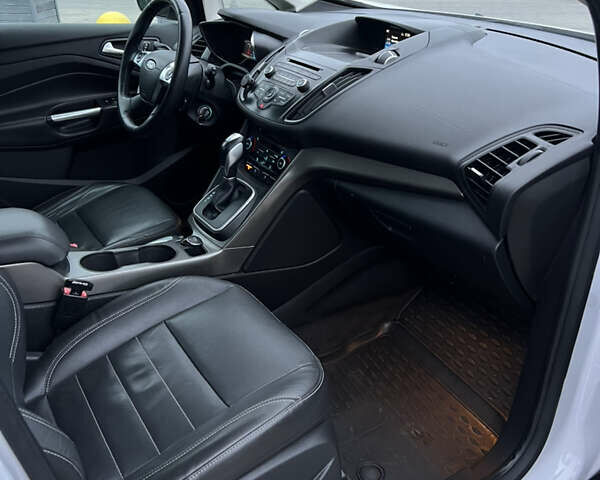 Белый Форд Си-Макс, объемом двигателя 2 л и пробегом 85 тыс. км за 12700 $, фото 21 на Automoto.ua