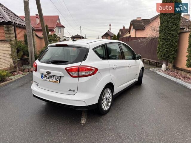 Белый Форд Си-Макс, объемом двигателя 2 л и пробегом 203 тыс. км за 10800 $, фото 4 на Automoto.ua