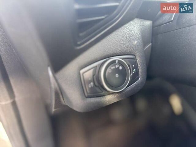 Белый Форд Си-Макс, объемом двигателя 2 л и пробегом 203 тыс. км за 10800 $, фото 18 на Automoto.ua