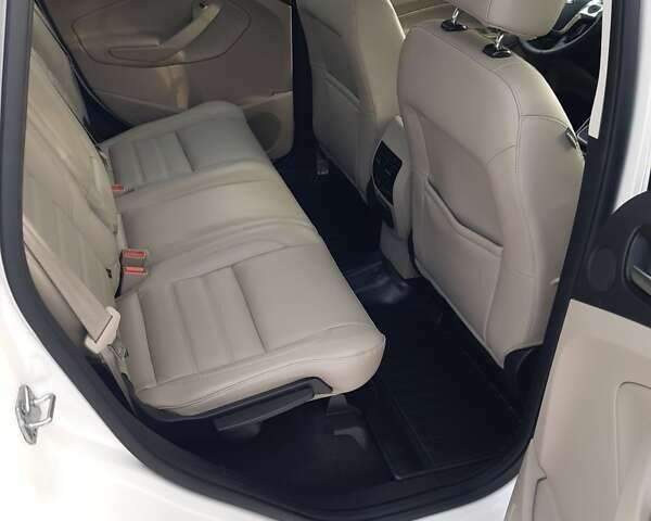 Белый Форд Си-Макс, объемом двигателя 2 л и пробегом 62 тыс. км за 16300 $, фото 13 на Automoto.ua