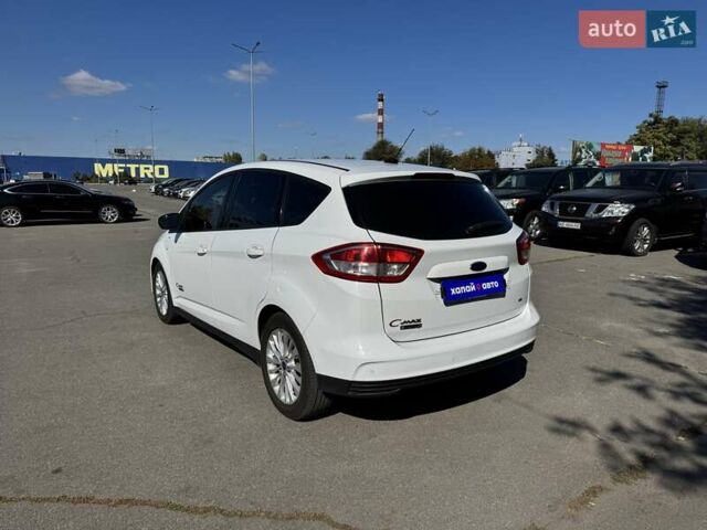 Білий Форд Сі-Макс, об'ємом двигуна 2 л та пробігом 121 тис. км за 13900 $, фото 6 на Automoto.ua