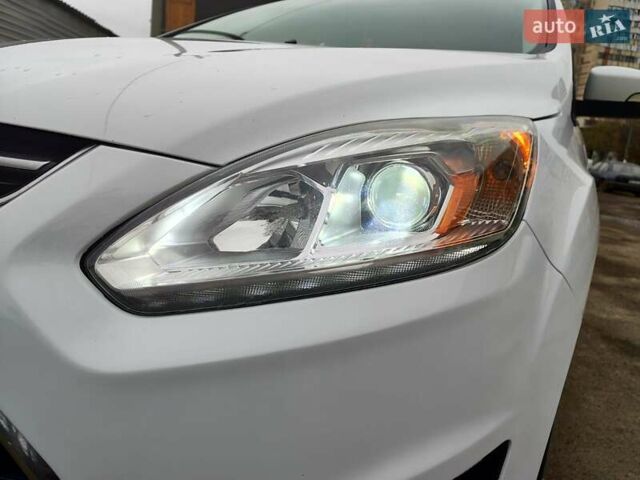 Белый Форд Си-Макс, объемом двигателя 2 л и пробегом 115 тыс. км за 13500 $, фото 10 на Automoto.ua