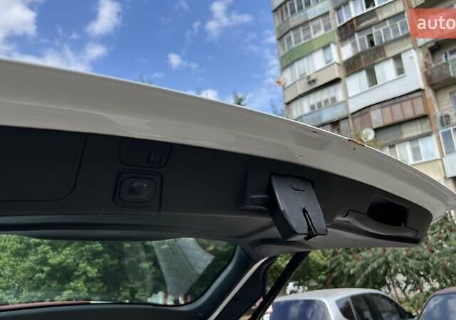 Білий Форд Сі-Макс, об'ємом двигуна 2 л та пробігом 246 тис. км за 10000 $, фото 17 на Automoto.ua