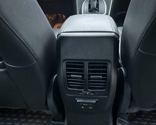 Белый Форд Си-Макс, объемом двигателя 2 л и пробегом 85 тыс. км за 12700 $, фото 25 на Automoto.ua