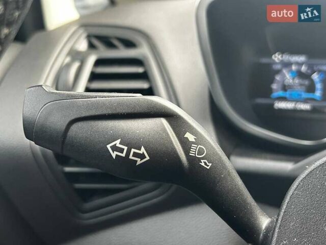 Білий Форд Сі-Макс, об'ємом двигуна 2 л та пробігом 246 тис. км за 10990 $, фото 14 на Automoto.ua