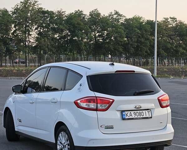 Белый Форд Си-Макс, объемом двигателя 2 л и пробегом 120 тыс. км за 13400 $, фото 10 на Automoto.ua