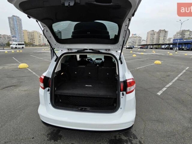 Белый Форд Си-Макс, объемом двигателя 2 л и пробегом 148 тыс. км за 13200 $, фото 8 на Automoto.ua