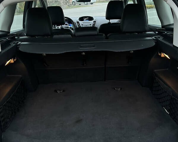 Белый Форд Си-Макс, объемом двигателя 2 л и пробегом 85 тыс. км за 12700 $, фото 26 на Automoto.ua