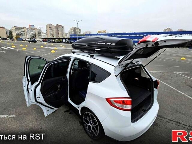 Белый Форд Си-Макс, объемом двигателя 2 л и пробегом 14000 тыс. км за 13000 $, фото 4 на Automoto.ua