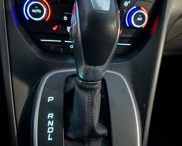 Белый Форд Си-Макс, объемом двигателя 2 л и пробегом 111 тыс. км за 15100 $, фото 17 на Automoto.ua