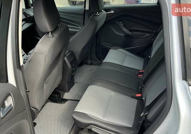 Білий Форд Сі-Макс, об'ємом двигуна 2 л та пробігом 246 тис. км за 10000 $, фото 14 на Automoto.ua