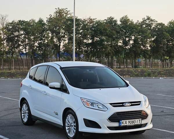 Белый Форд Си-Макс, объемом двигателя 2 л и пробегом 120 тыс. км за 13600 $, фото 1 на Automoto.ua