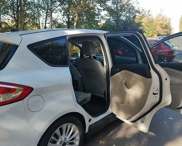 Білий Форд Сі-Макс, об'ємом двигуна 2 л та пробігом 113 тис. км за 12900 $, фото 13 на Automoto.ua