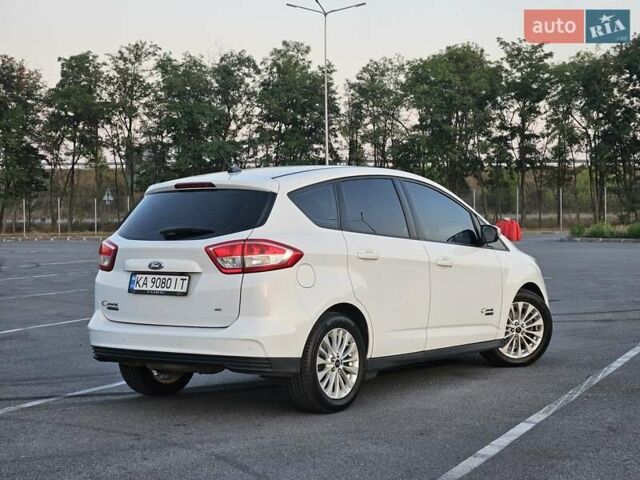 Белый Форд Си-Макс, объемом двигателя 2 л и пробегом 120 тыс. км за 13600 $, фото 4 на Automoto.ua