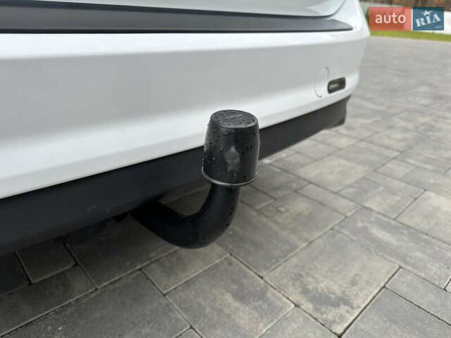 Белый Форд Си-Макс, объемом двигателя 1.5 л и пробегом 164 тыс. км за 12600 $, фото 16 на Automoto.ua