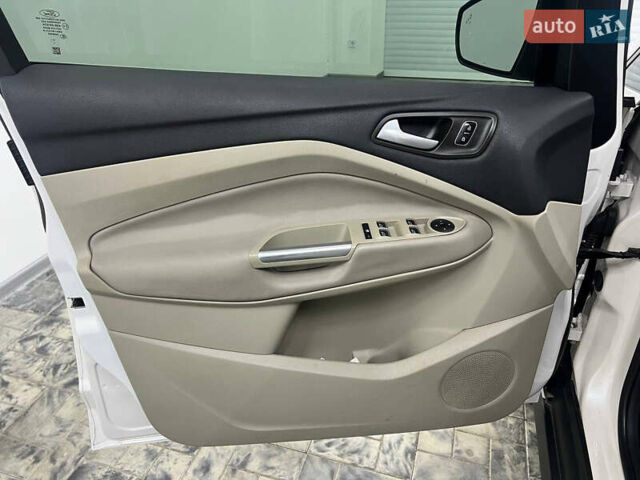 Форд Си-Макс 2018 в Одессе на Automoto.ua Белый Форд Си-Макс, объемом двигателя 2 л и пробегом 224 тыс. км за 14300 $, фото 18 на Automoto.ua