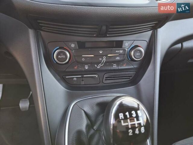 Белый Форд Си-Макс, объемом двигателя 1.5 л и пробегом 120 тыс. км за 12750 $, фото 16 на Automoto.ua