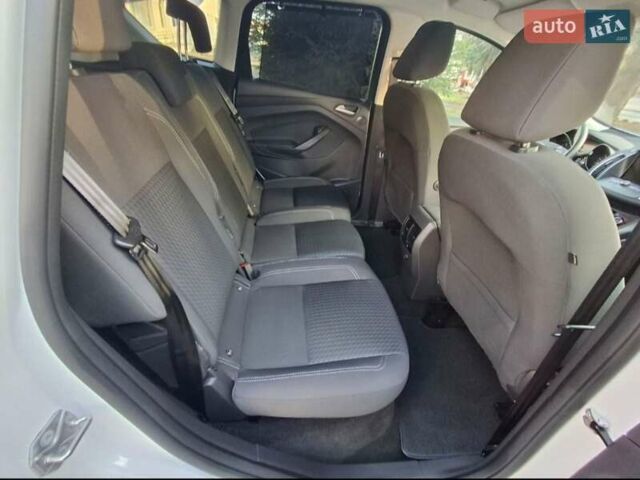 Белый Форд Си-Макс, объемом двигателя 1.5 л и пробегом 120 тыс. км за 12750 $, фото 6 на Automoto.ua