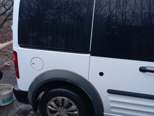 Білий Форд Сі-Макс, об'ємом двигуна 1.8 л та пробігом 180 тис. км за 6519 $, фото 2 на Automoto.ua