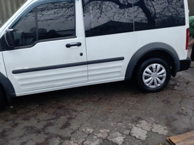 Білий Форд Сі-Макс, об'ємом двигуна 1.8 л та пробігом 180 тис. км за 6519 $, фото 3 на Automoto.ua