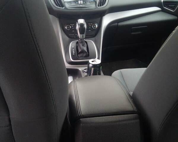 Белый Форд Си-Макс, объемом двигателя 2 л и пробегом 215 тыс. км за 11000 $, фото 11 на Automoto.ua