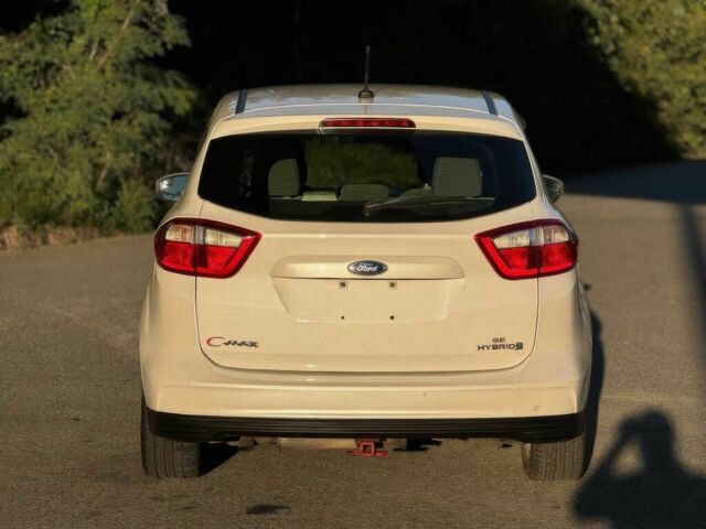 Білий Форд Сі-Макс, об'ємом двигуна 2 л та пробігом 89 тис. км за 6700 $, фото 5 на Automoto.ua